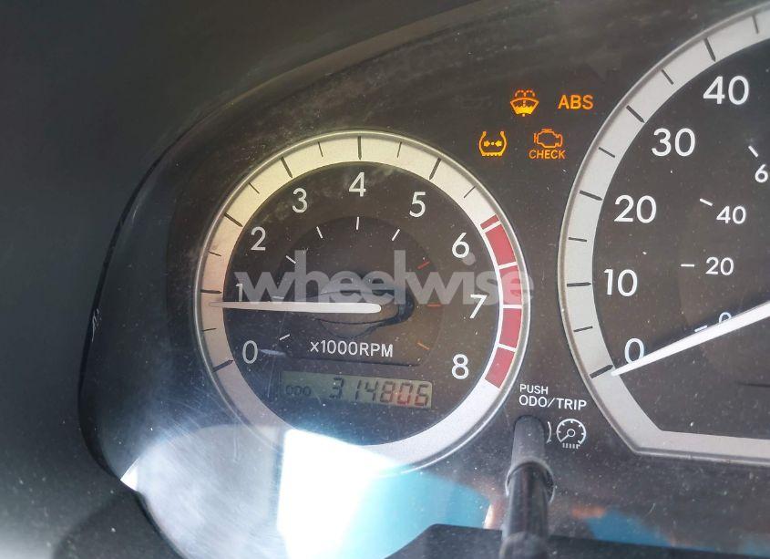 Photo 15 of 2004 Toyota Sienna LE (VIN 5TDZA23C14S183806)