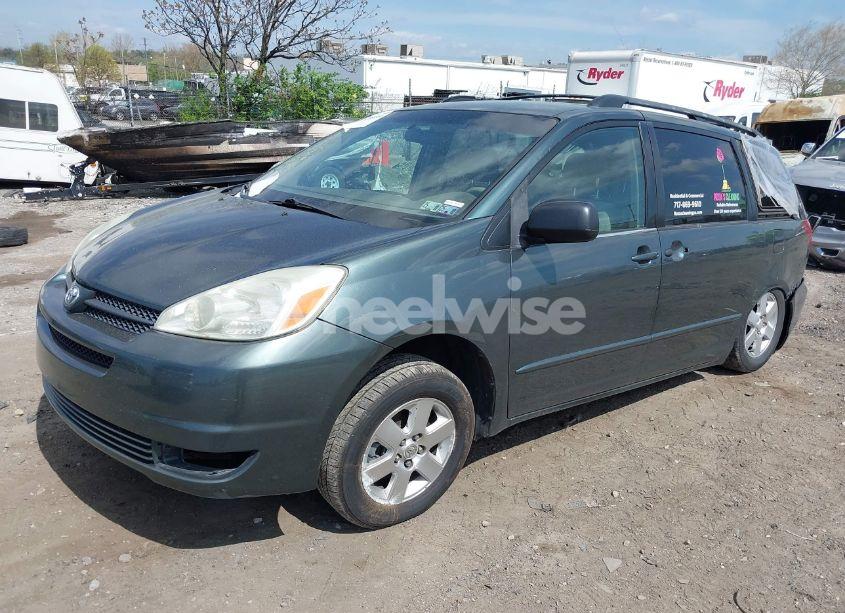 Photo 2 of 2004 Toyota Sienna LE (VIN 5TDZA23C14S183806)