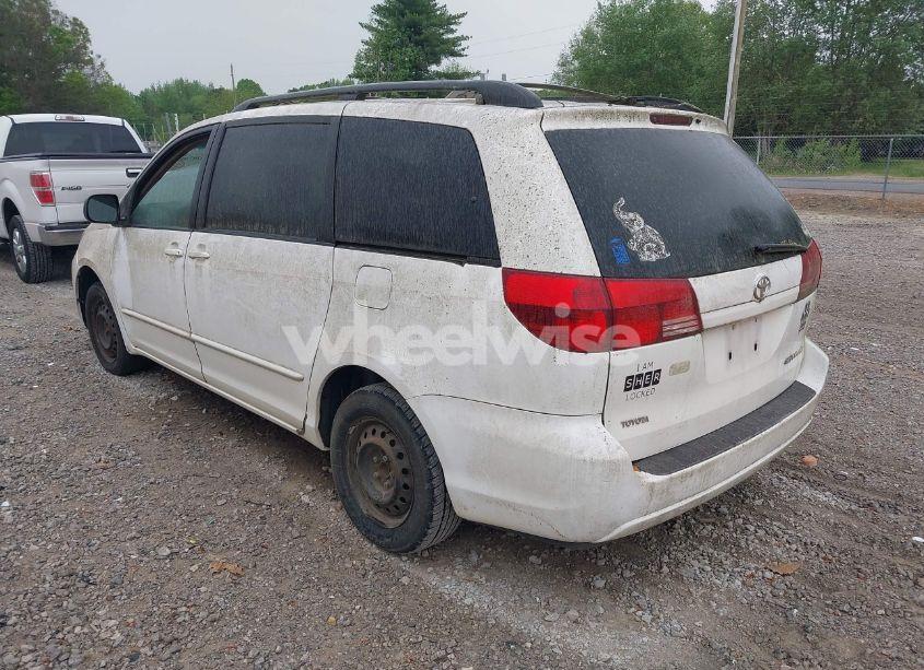 Photo 3 of 2004 Toyota Sienna LE (VIN 5TDZA23C14S197379)
