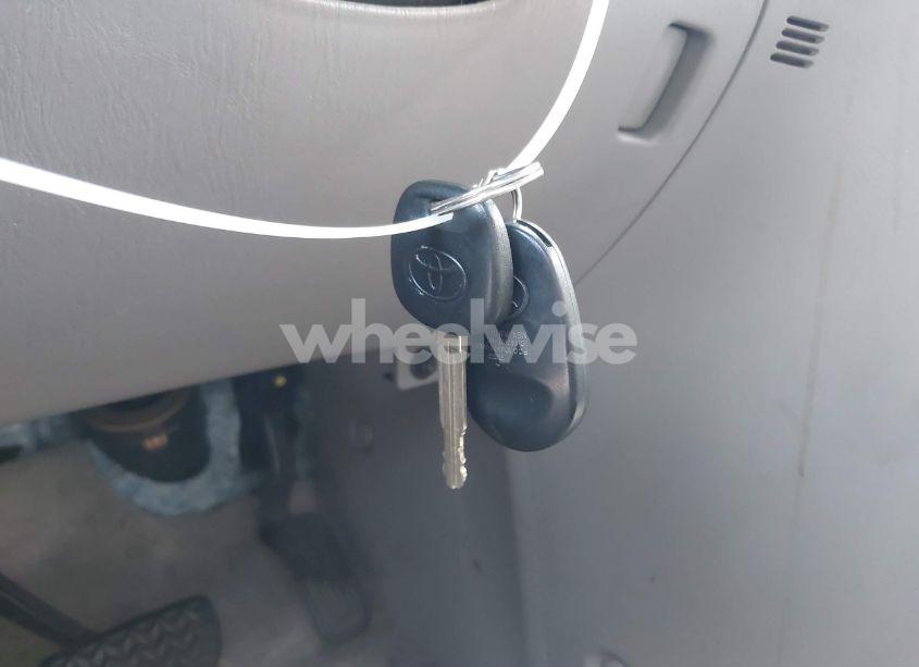 Photo 11 of 2005 Toyota Sienna LE (VIN 5TDZA23C15S228728)