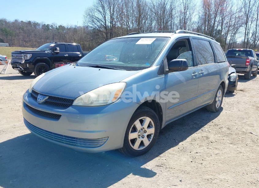 Photo 2 of 2005 Toyota Sienna LE (VIN 5TDZA23C15S245755)