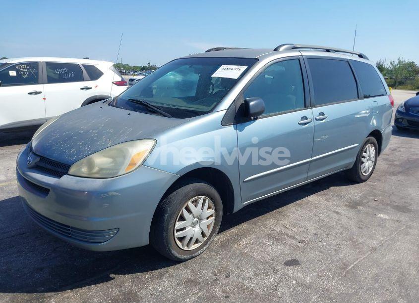 Photo 2 of 2005 Toyota Sienna LE (VIN 5TDZA23C15S257520)
