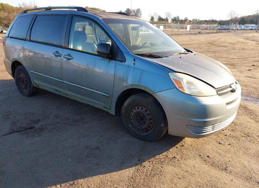 2005 Toyota Sienna CE (VIN 5TDZA23C15S286032) main photo