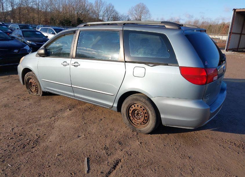 Photo 3 of 2005 Toyota Sienna CE (VIN 5TDZA23C15S286032)