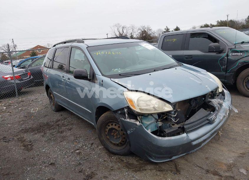 2005 Toyota Sienna LE (VIN 5TDZA23C15S291067) main photo
