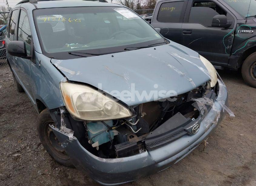 Photo 12 of 2005 Toyota Sienna LE (VIN 5TDZA23C15S291067)
