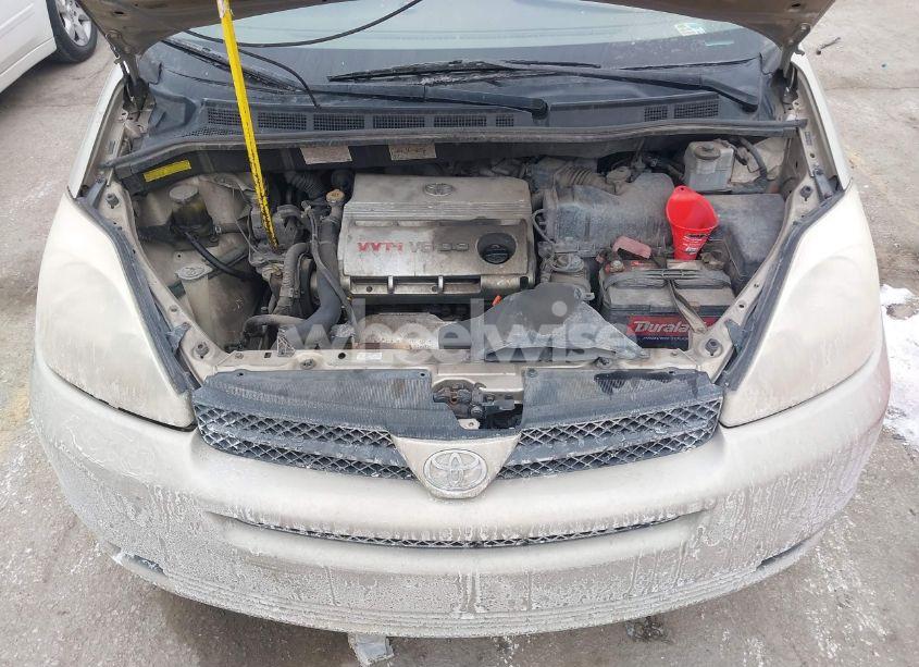 Photo 10 of 2005 Toyota Sienna LE (VIN 5TDZA23C15S296043)