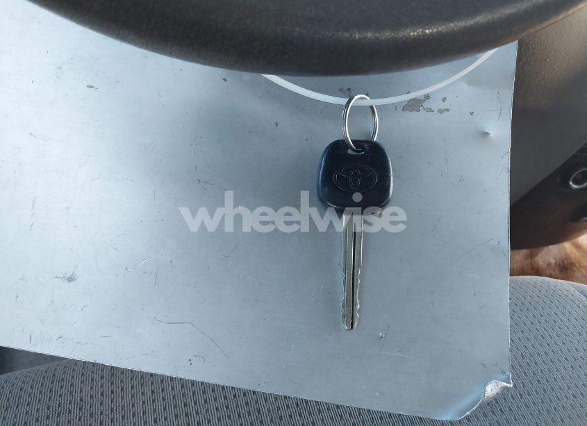 Photo 11 of 2005 Toyota Sienna LE (VIN 5TDZA23C15S302844)