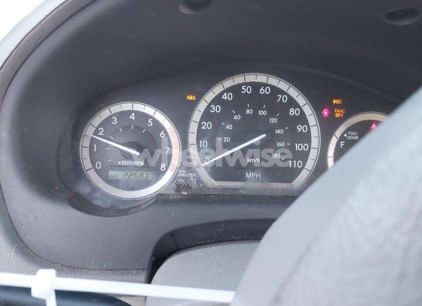 Photo 7 of 2005 Toyota Sienna LE (VIN 5TDZA23C15S302844)