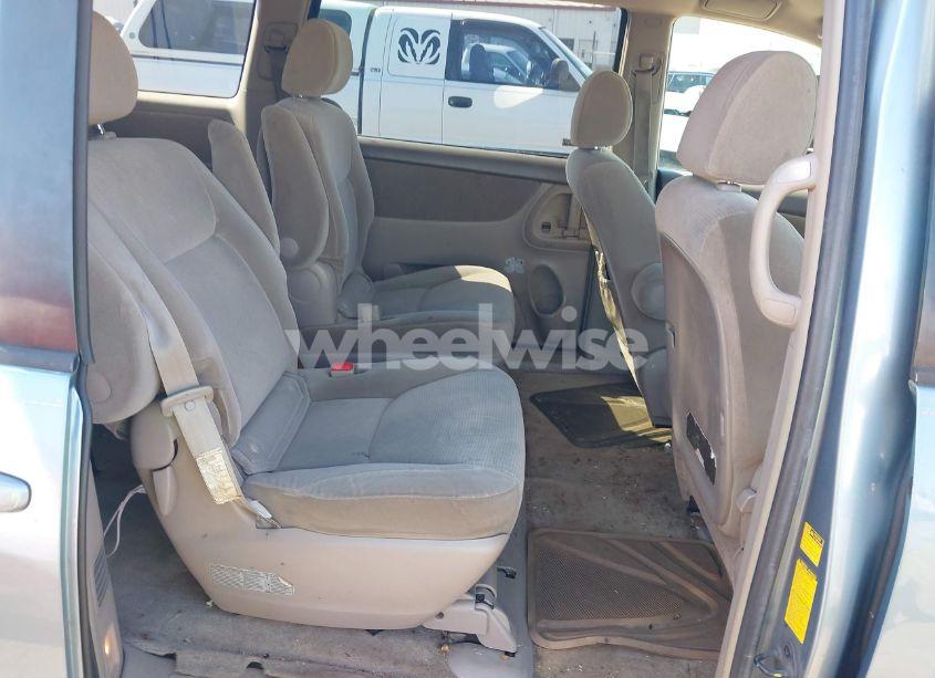 Photo 8 of 2005 Toyota Sienna LE (VIN 5TDZA23C15S361375)