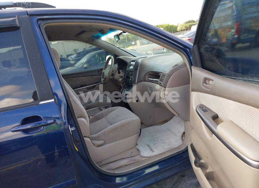 Photo 5 of 2006 Toyota Sienna LE (VIN 5TDZA23C16S391350)