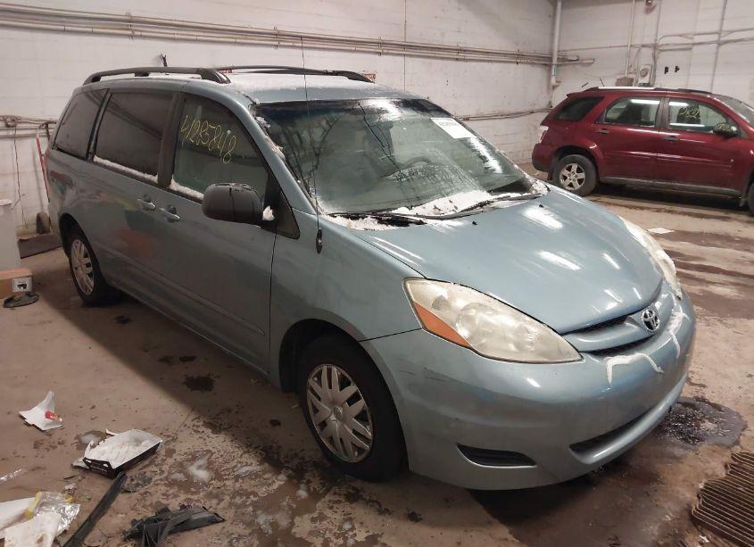 2006 Toyota Sienna LE (VIN 5TDZA23C16S396922) main photo