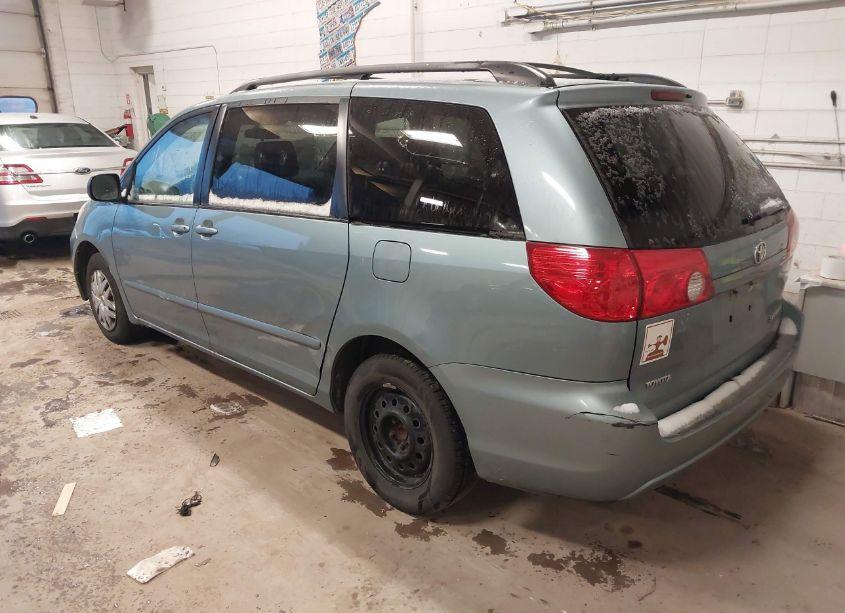 Photo 3 of 2006 Toyota Sienna LE (VIN 5TDZA23C16S396922)