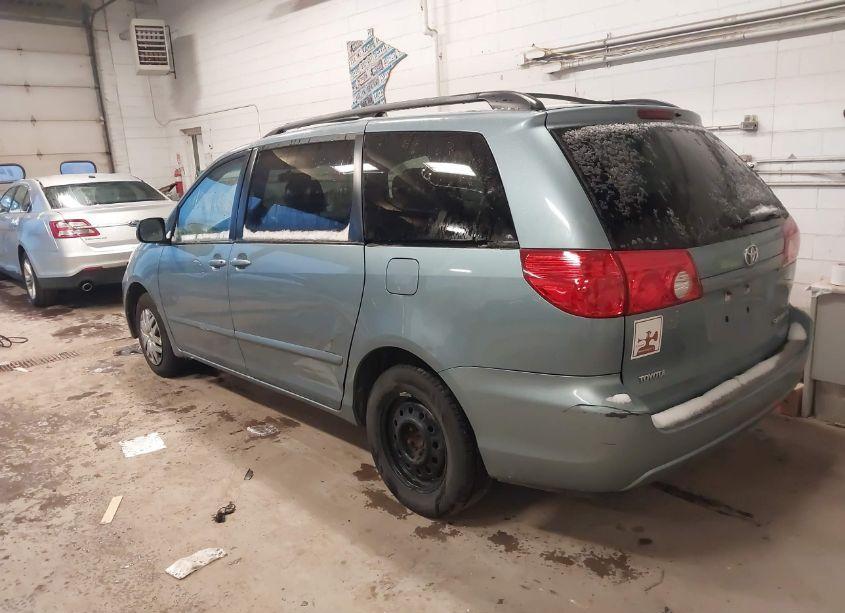 Photo 6 of 2006 Toyota Sienna LE (VIN 5TDZA23C16S396922)
