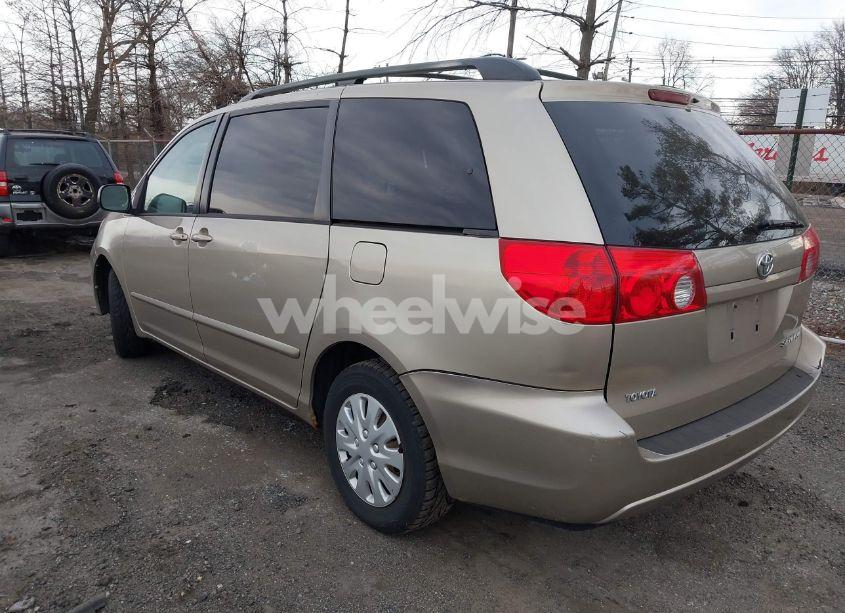 Photo 3 of 2006 Toyota Sienna LE (VIN 5TDZA23C16S397343)