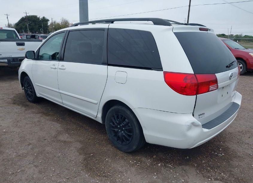 Photo 3 of 2006 Toyota Sienna LE (VIN 5TDZA23C16S415291)