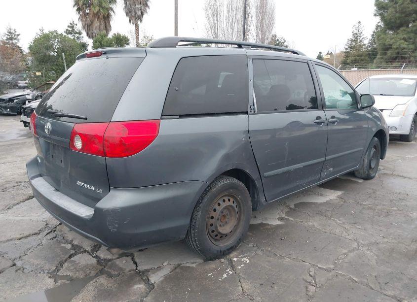 Photo 4 of 2006 Toyota Sienna LE (VIN 5TDZA23C16S443270)