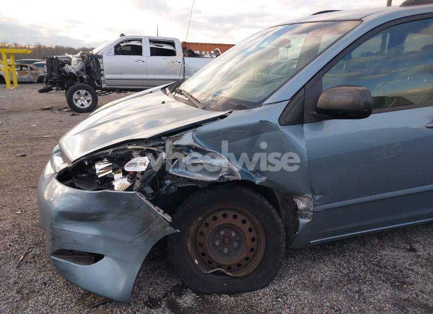 Photo 6 of 2006 Toyota Sienna CE (VIN 5TDZA23C16S455578)