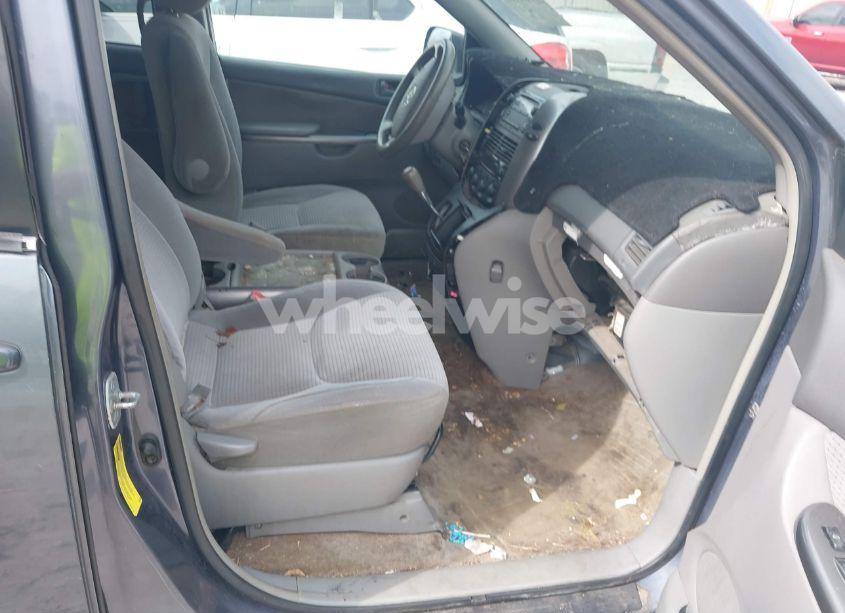 Photo 5 of 2006 Toyota Sienna LE (VIN 5TDZA23C16S472736)