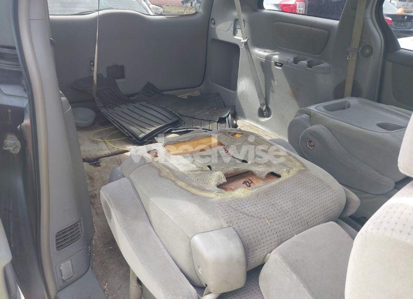 Photo 8 of 2006 Toyota Sienna LE (VIN 5TDZA23C16S472736)