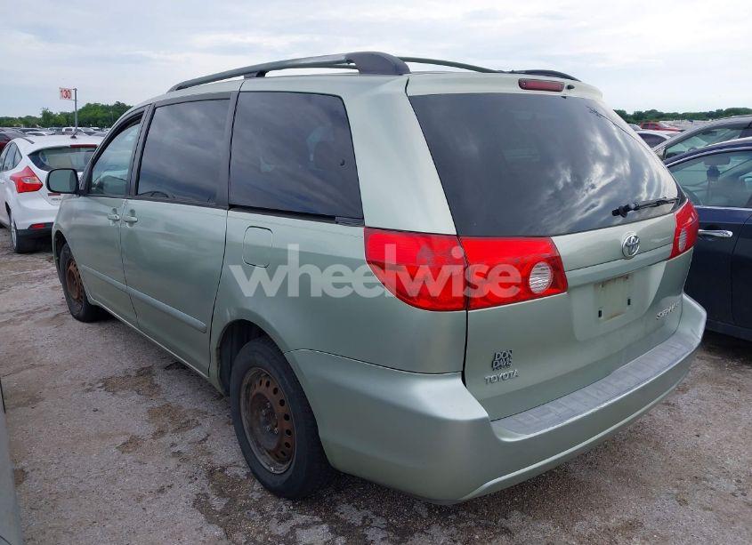 Photo 3 of 2006 Toyota Sienna LE (VIN 5TDZA23C16S483333)