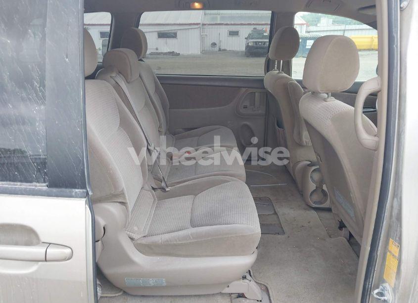 Photo 8 of 2006 Toyota Sienna LE (VIN 5TDZA23C16S491786)