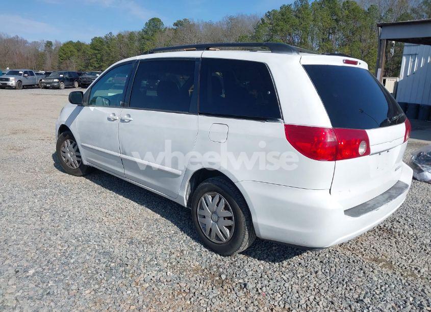 Photo 3 of 2006 Toyota Sienna LE (VIN 5TDZA23C16S495918)