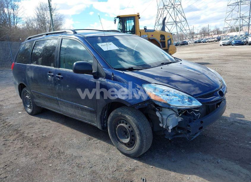 2006 Toyota Sienna CE (VIN 5TDZA23C16S500373) main photo