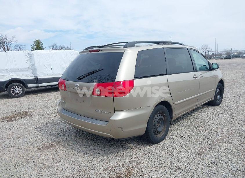 Photo 4 of 2006 Toyota Sienna LE (VIN 5TDZA23C16S526035)