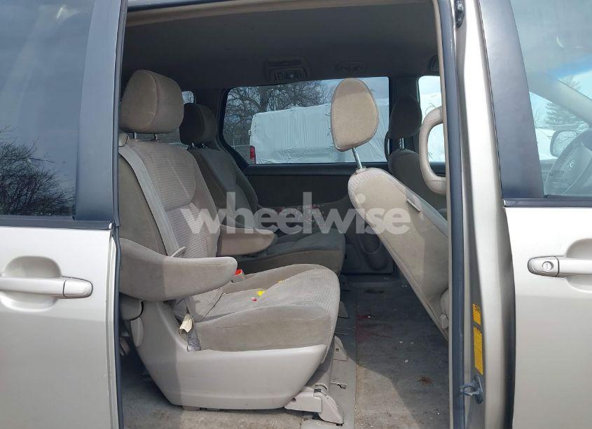 Photo 8 of 2006 Toyota Sienna LE (VIN 5TDZA23C16S526035)