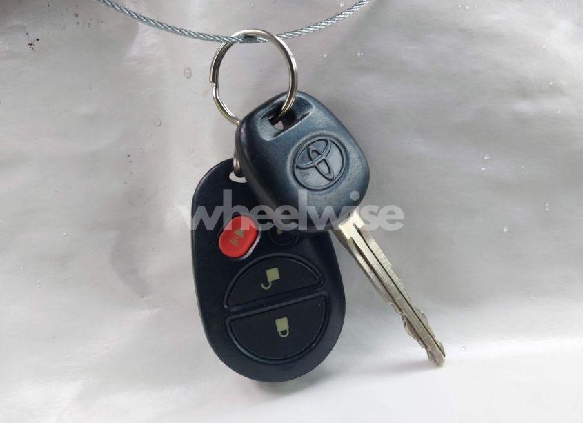 Photo 11 of 2004 Toyota Sienna LE (VIN 5TDZA23C24S008495)