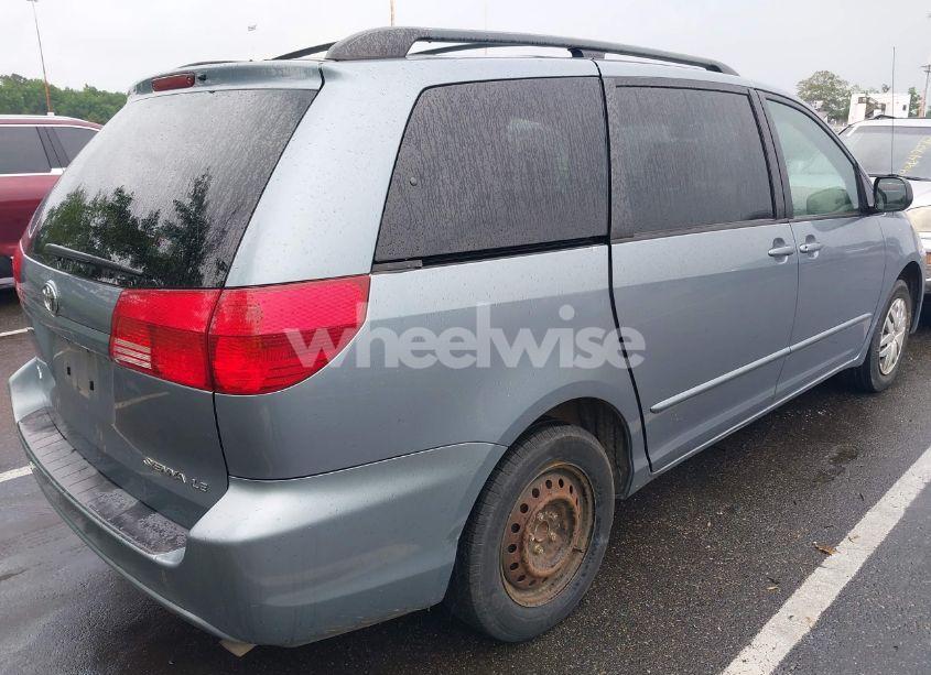 Photo 4 of 2004 Toyota Sienna LE (VIN 5TDZA23C24S008495)