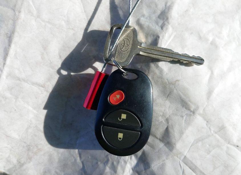 Photo 11 of 2004 Toyota Sienna CE (VIN 5TDZA23C24S013521)