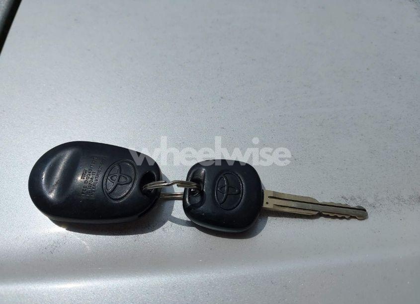 Photo 11 of 2004 Toyota Sienna LE (VIN 5TDZA23C24S023188)