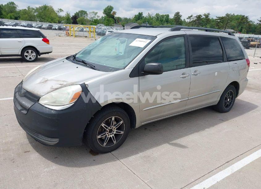 Photo 2 of 2004 Toyota Sienna LE (VIN 5TDZA23C24S023188)