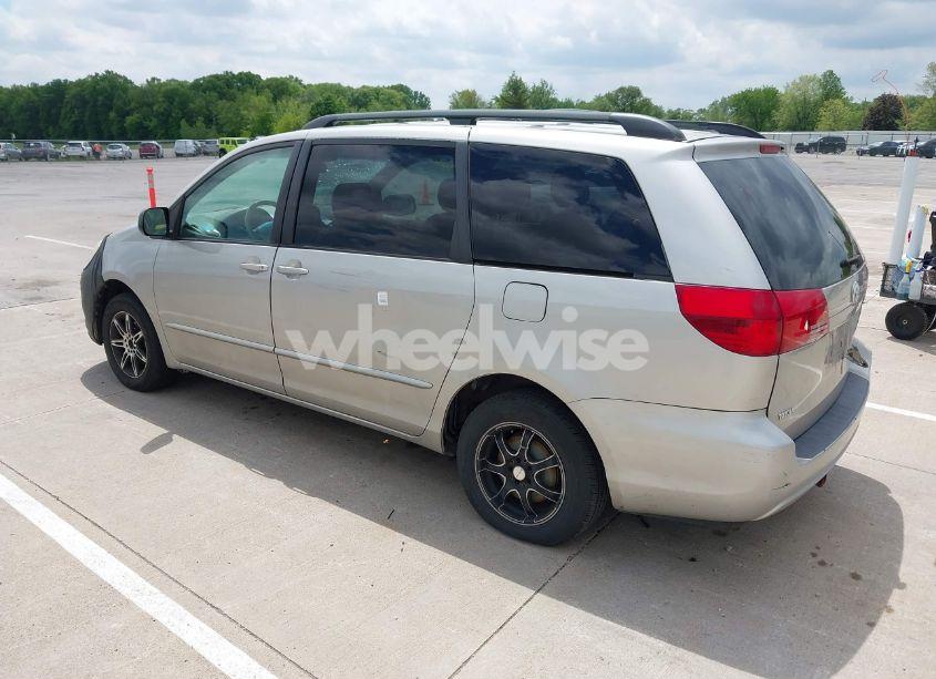 Photo 3 of 2004 Toyota Sienna LE (VIN 5TDZA23C24S023188)