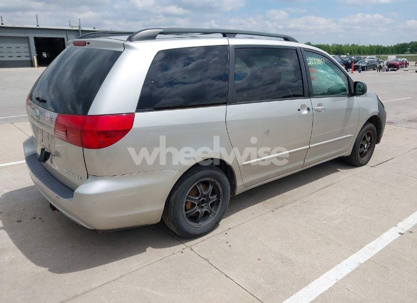 Photo 4 of 2004 Toyota Sienna LE (VIN 5TDZA23C24S023188)