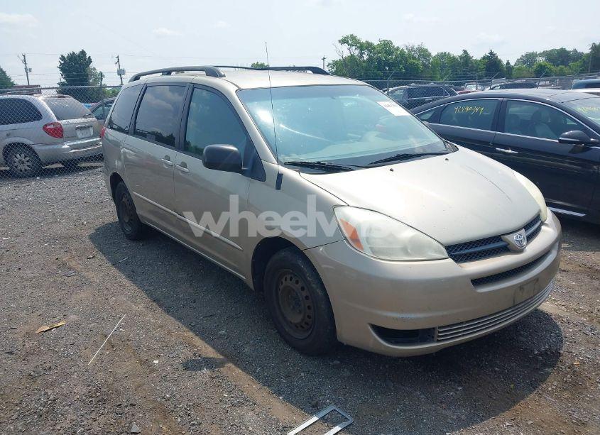 2004 Toyota Sienna LE (VIN 5TDZA23C24S030531) main photo