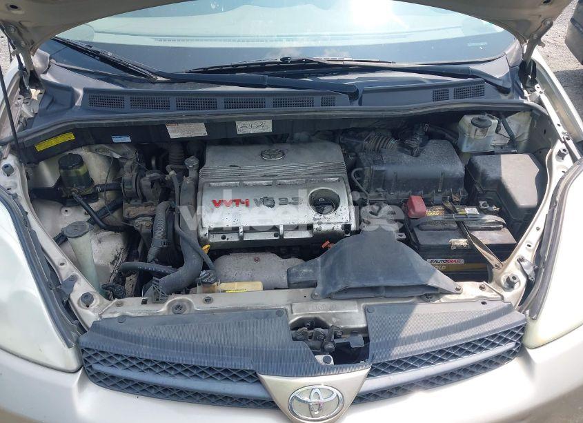 Photo 10 of 2004 Toyota Sienna LE (VIN 5TDZA23C24S030531)