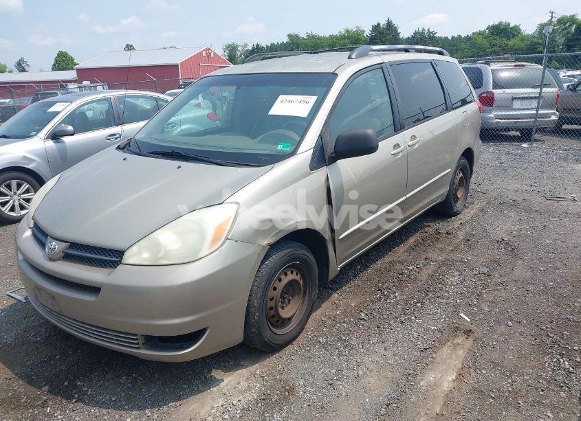 Photo 2 of 2004 Toyota Sienna LE (VIN 5TDZA23C24S030531)