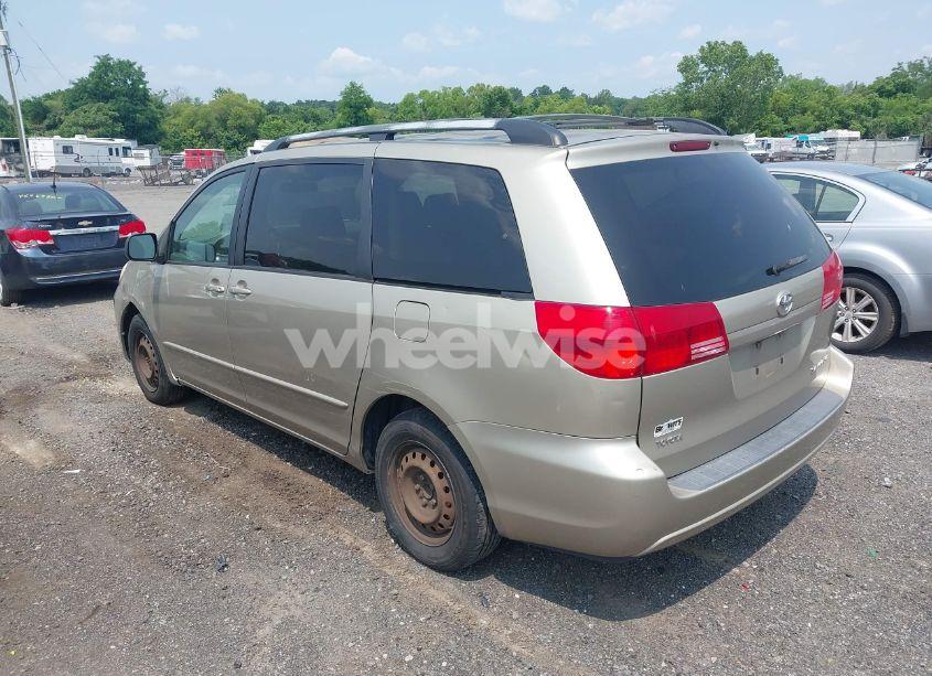 Photo 3 of 2004 Toyota Sienna LE (VIN 5TDZA23C24S030531)