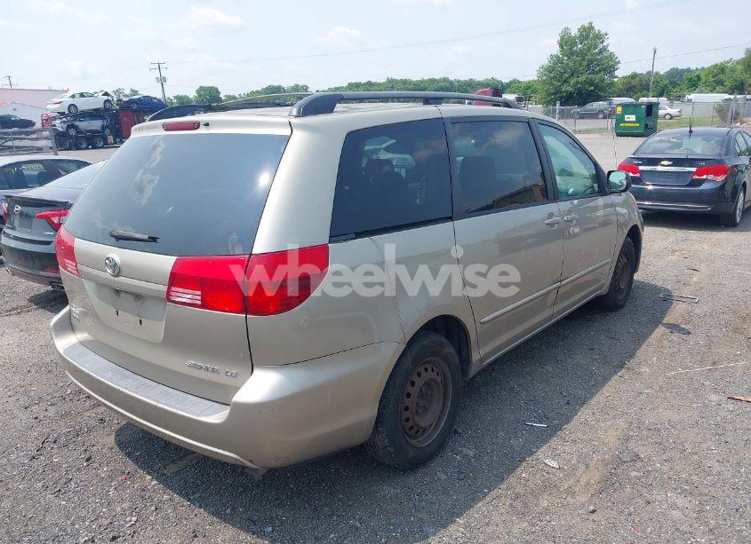 Photo 4 of 2004 Toyota Sienna LE (VIN 5TDZA23C24S030531)