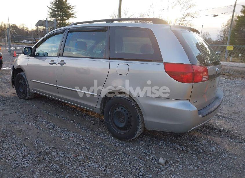 Photo 3 of 2004 Toyota Sienna CE (VIN 5TDZA23C24S069104)