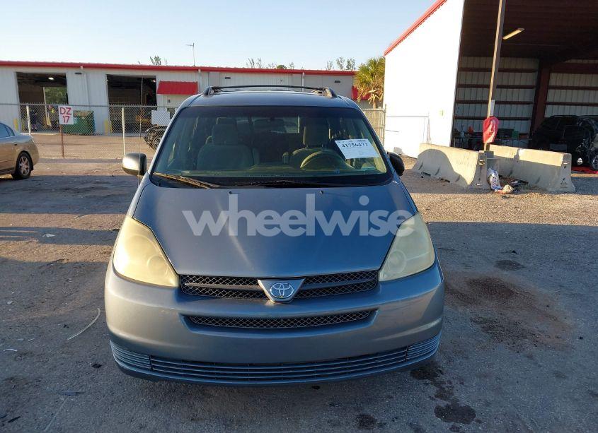 Photo 12 of 2004 Toyota Sienna LE (VIN 5TDZA23C24S070303)