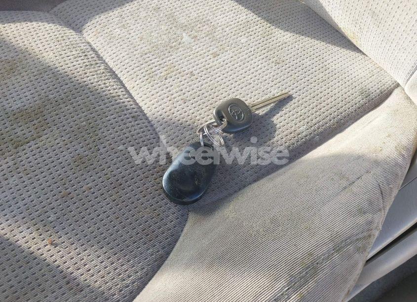 Photo 11 of 2004 Toyota Sienna LE (VIN 5TDZA23C24S072441)