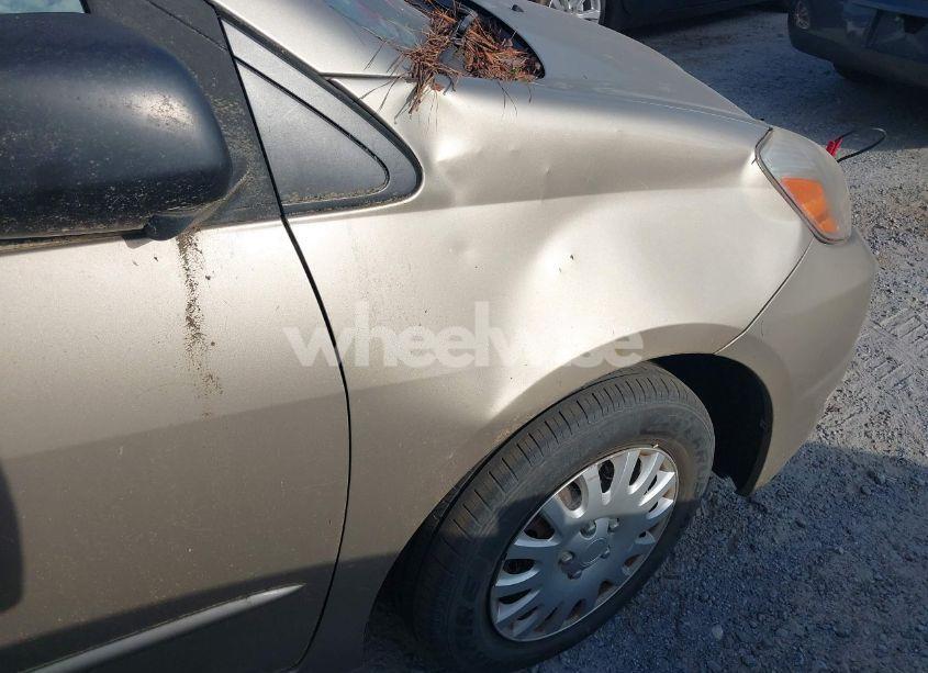 Photo 6 of 2004 Toyota Sienna LE (VIN 5TDZA23C24S072441)