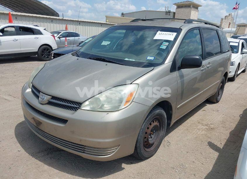 Photo 2 of 2004 Toyota Sienna LE (VIN 5TDZA23C24S087828)