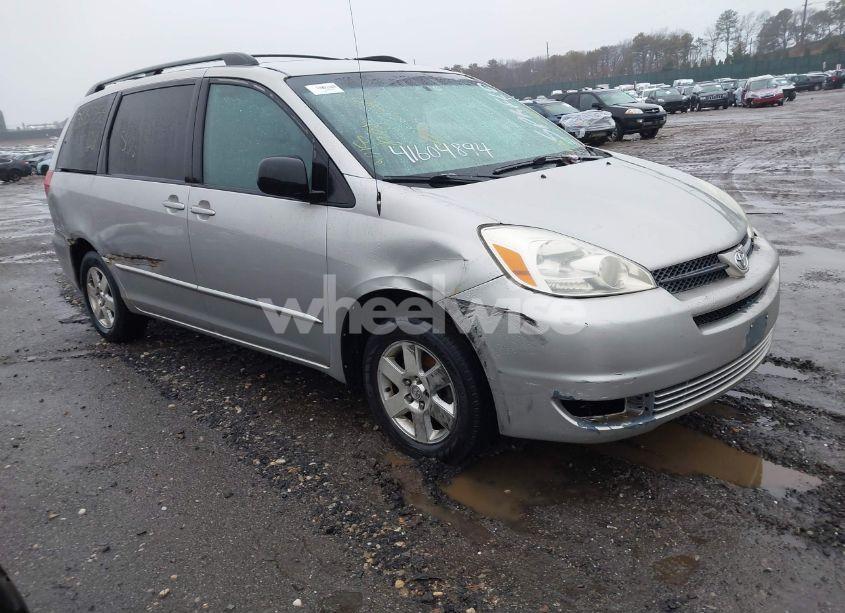 2004 Toyota Sienna LE (VIN 5TDZA23C24S090955) main photo