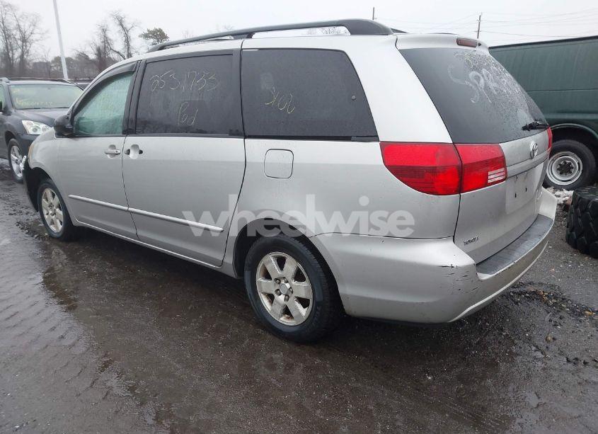 Photo 3 of 2004 Toyota Sienna LE (VIN 5TDZA23C24S090955)