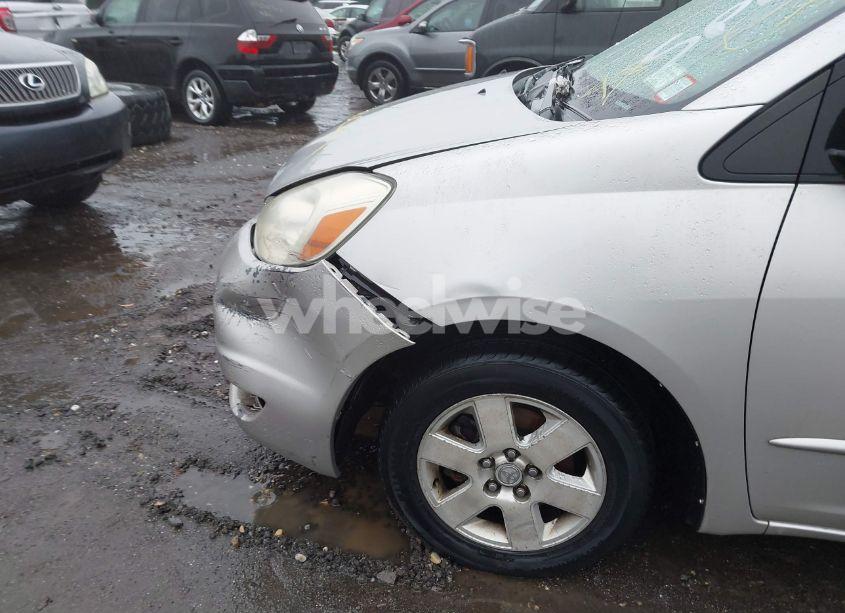 Photo 6 of 2004 Toyota Sienna LE (VIN 5TDZA23C24S090955)